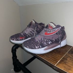 basketball/volleyball shoes